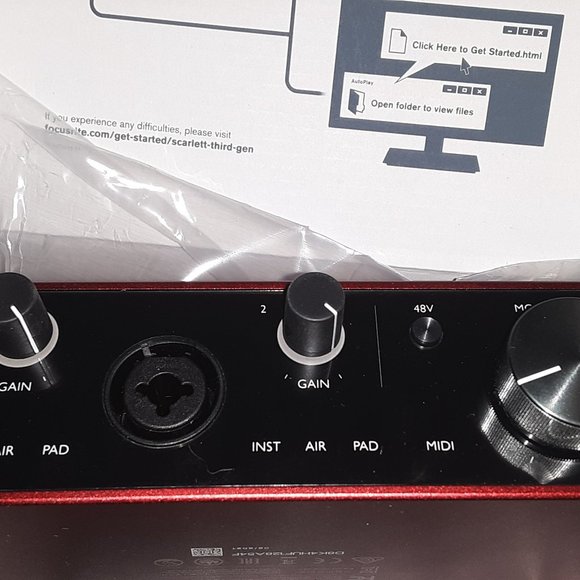 focusrite Scarlett  4i4 - Picture 3 of 4